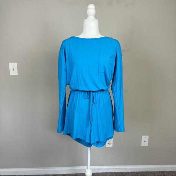RIBBED LONG SLEEVE ROMPER MEDIUM IN BLUE DRAWSTRING WAIST KEYHOLE BACK M7J753 - Picture 2 of 16